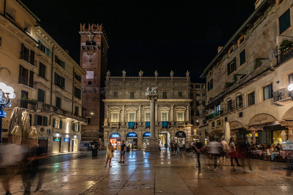 Piazza delle Erbe /01