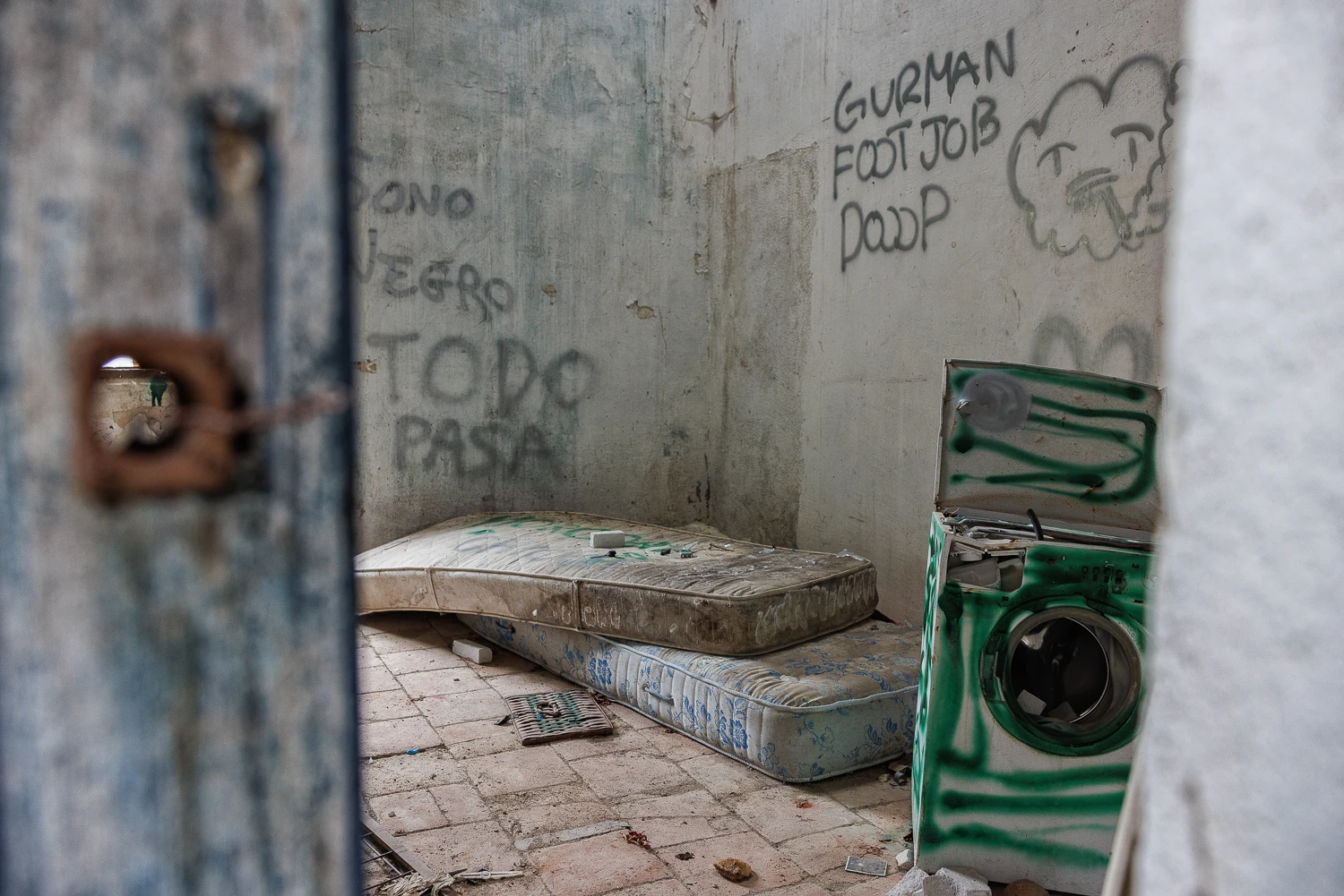 Left Behind - Fotografia di Samuele Silva